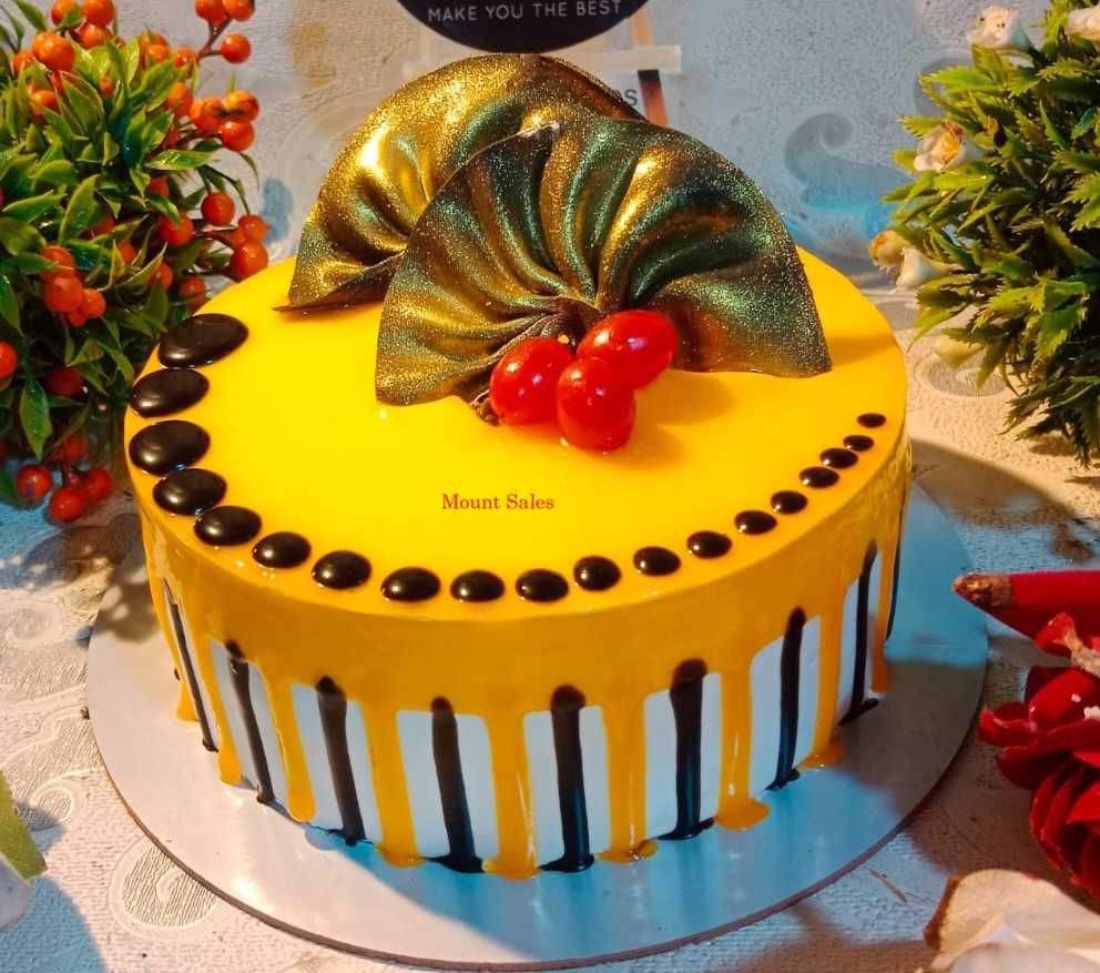 Premium RED N White Velvet Cake